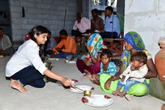 Food-Distribution-on-Guru-Poornima-16-07-19 (4)